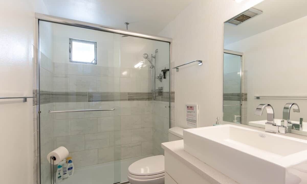 Photo of Bathroom in Skyway