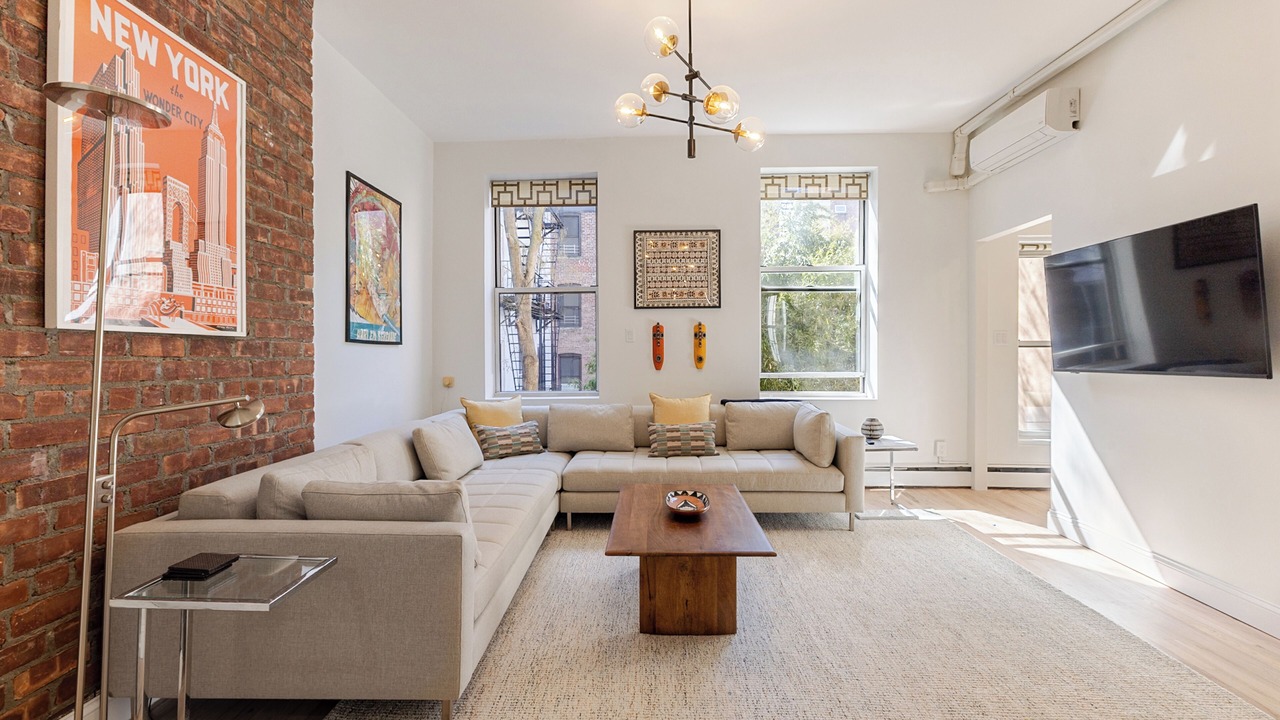 Photo of Livingroom in Ukrainian Village