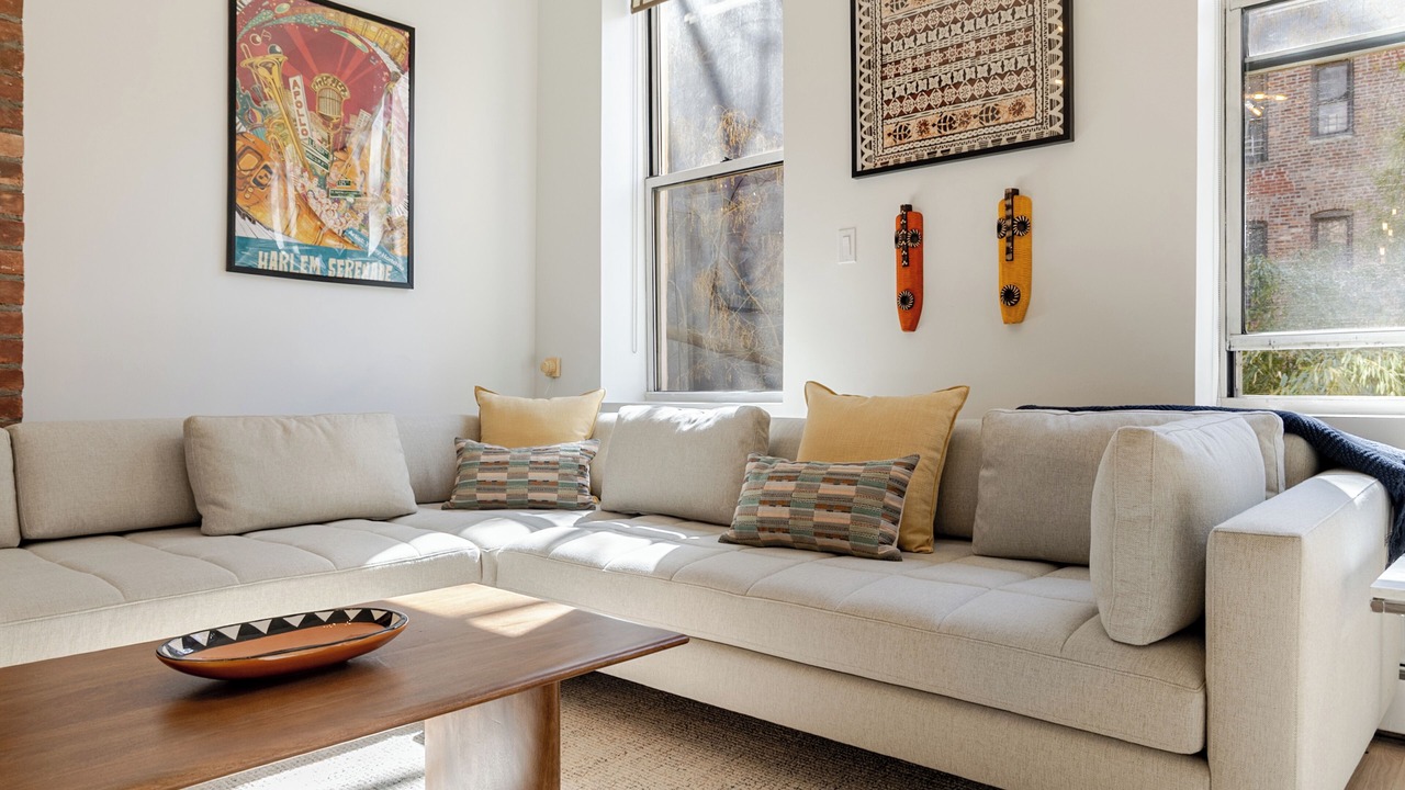 Photo of Livingroom in Ukrainian Village