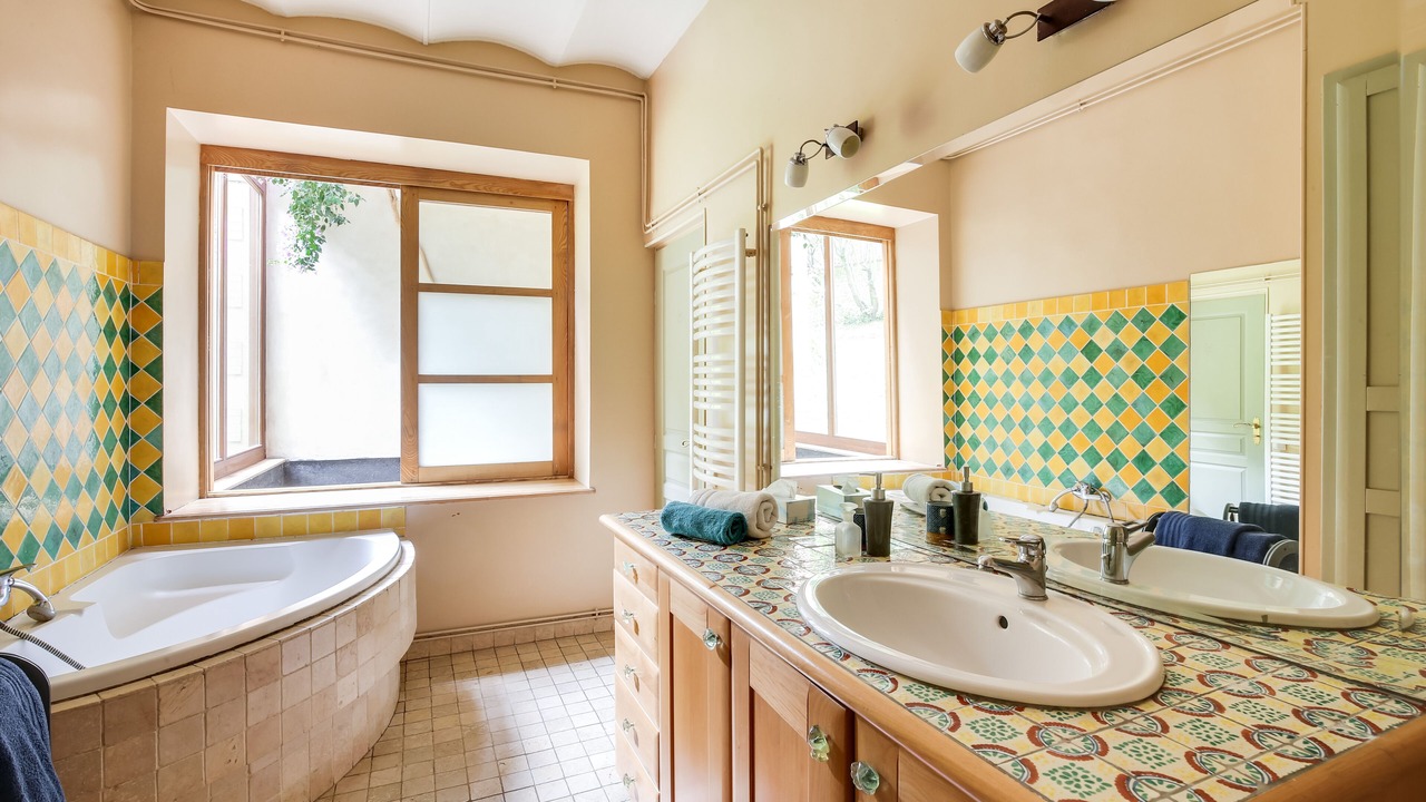 Photo of Bathroom in Larchant