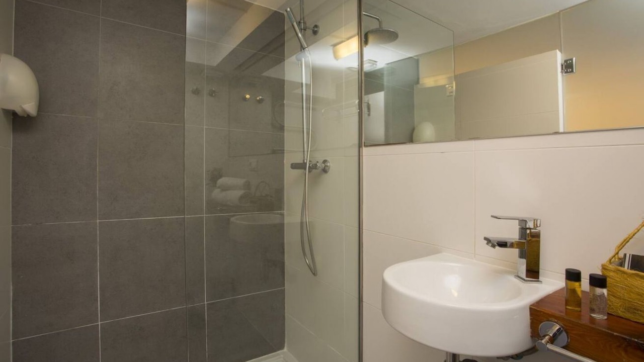 Photo of Bathroom in El Botanic