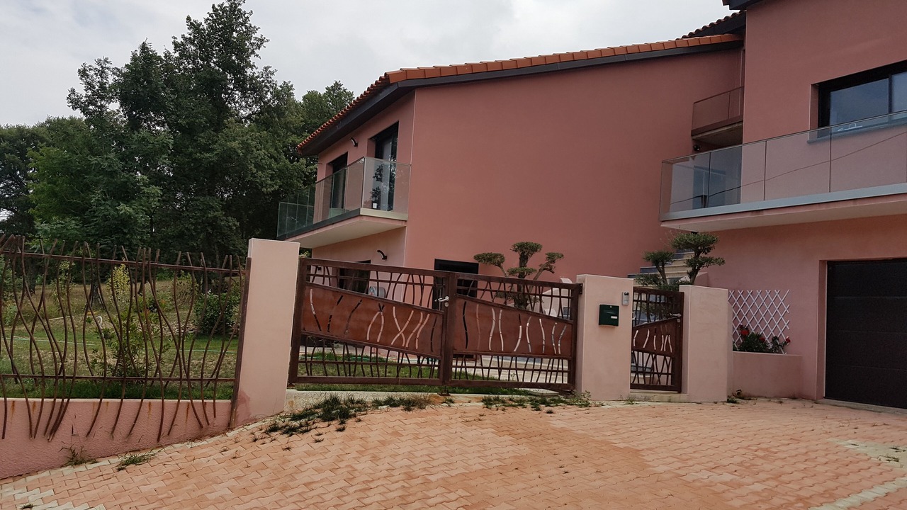 Photo of Outdoor in Calmeilles