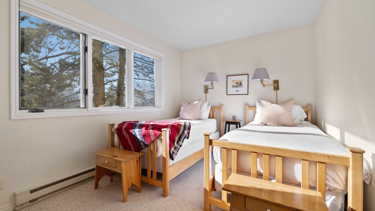 Photo of Bedroom in Moose Wilson Road