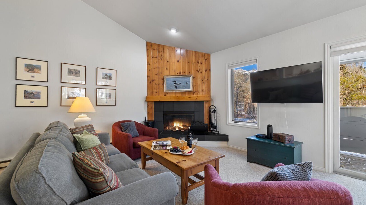 Photo of Livingroom in Moose Wilson Road