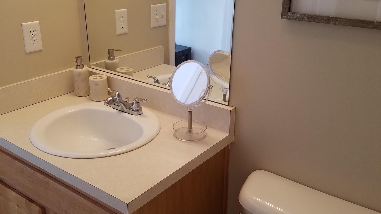 Photo of Bathroom in Nashboro Village