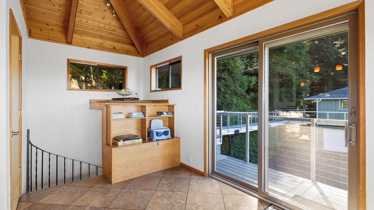 Photo of Others in Crescent City