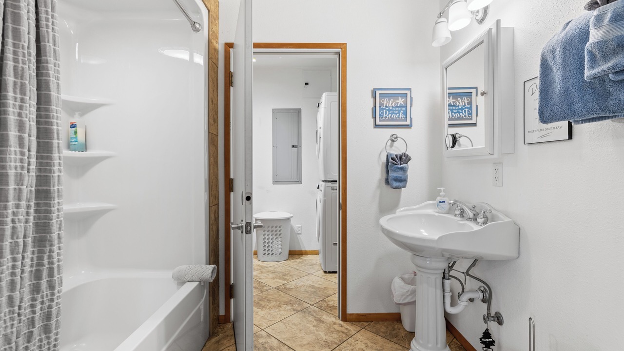 Photo of Bathroom in Crescent City