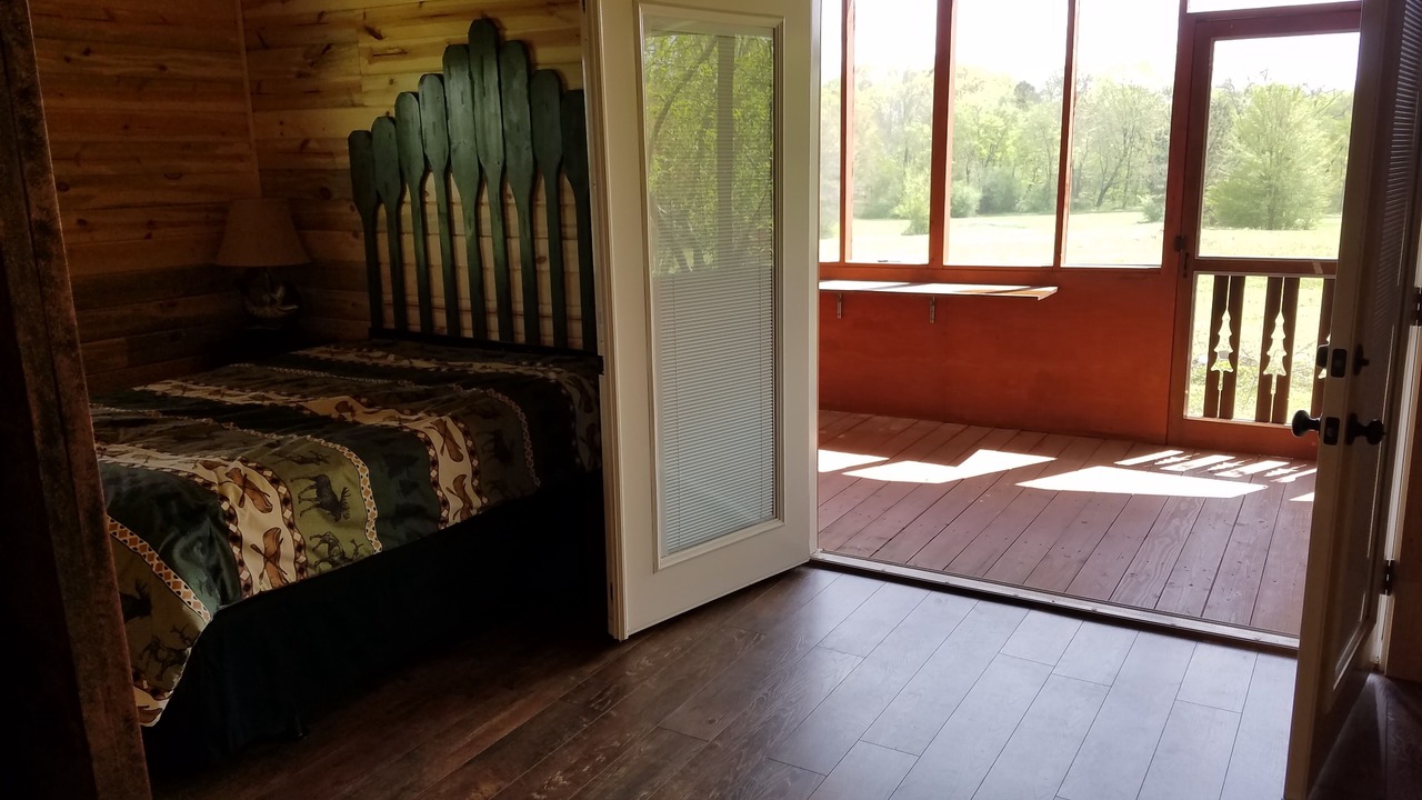 Photo of Bedroom in Glenwood