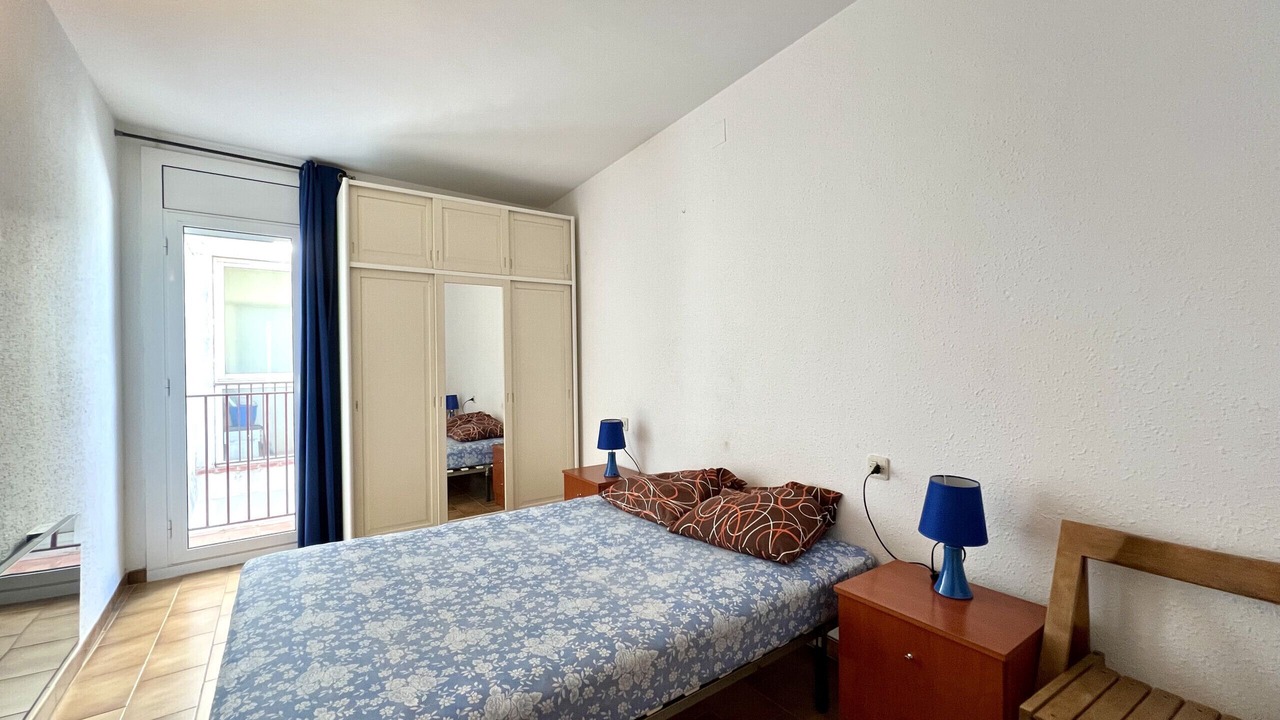 Photo of Bedroom in Roses Town Center