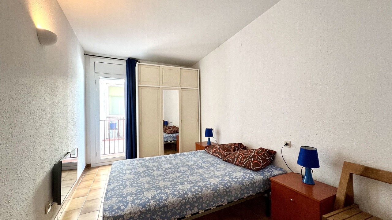 Photo of Bedroom in Roses Town Center