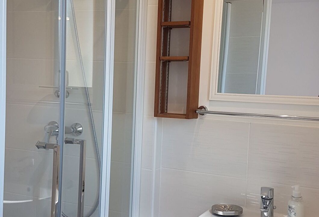 Photo of Bathroom in Ablon