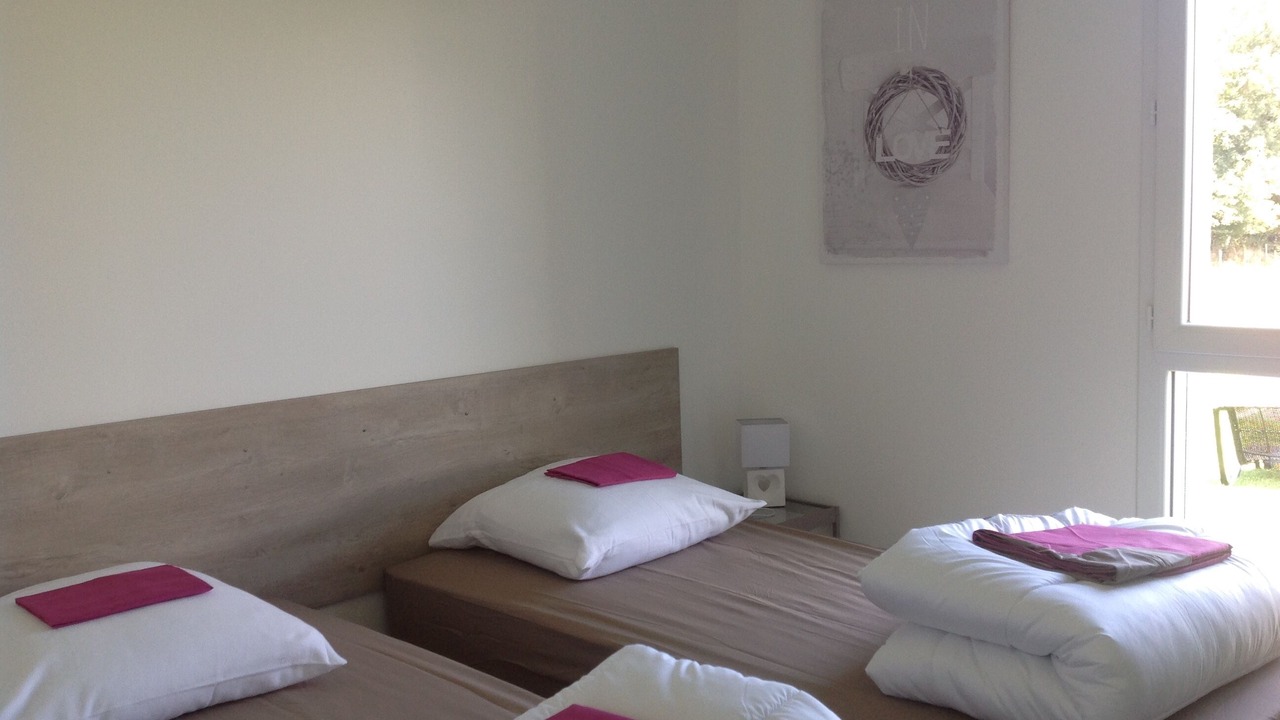 Photo of Bedroom in Ablon