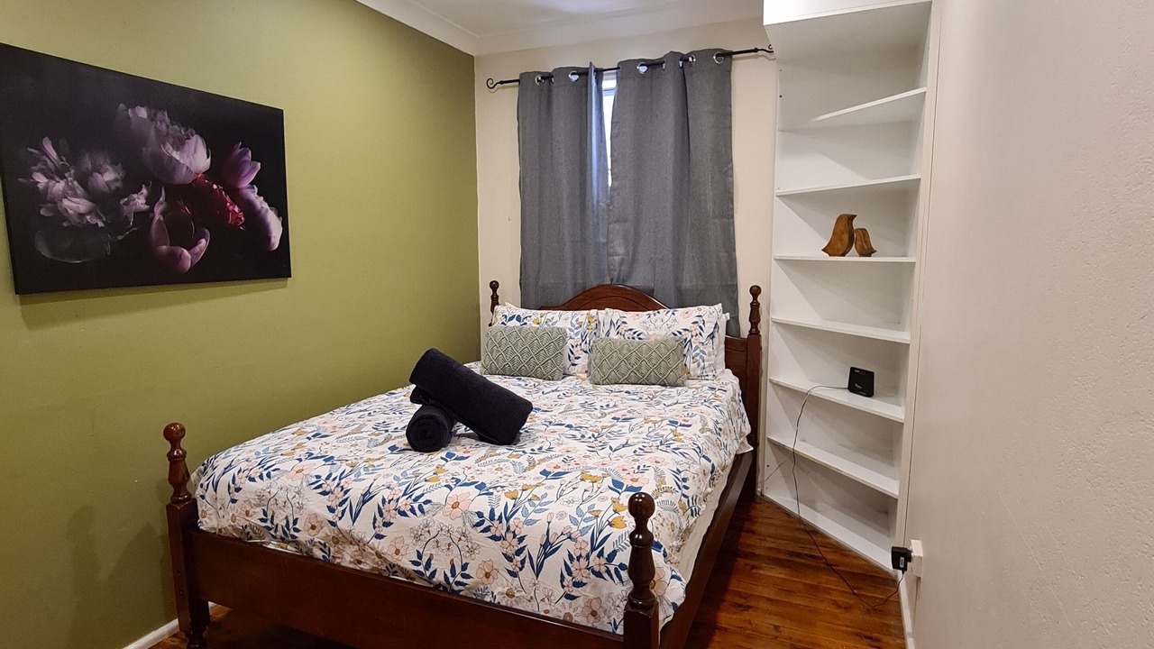 Photo of Bedroom in Orange