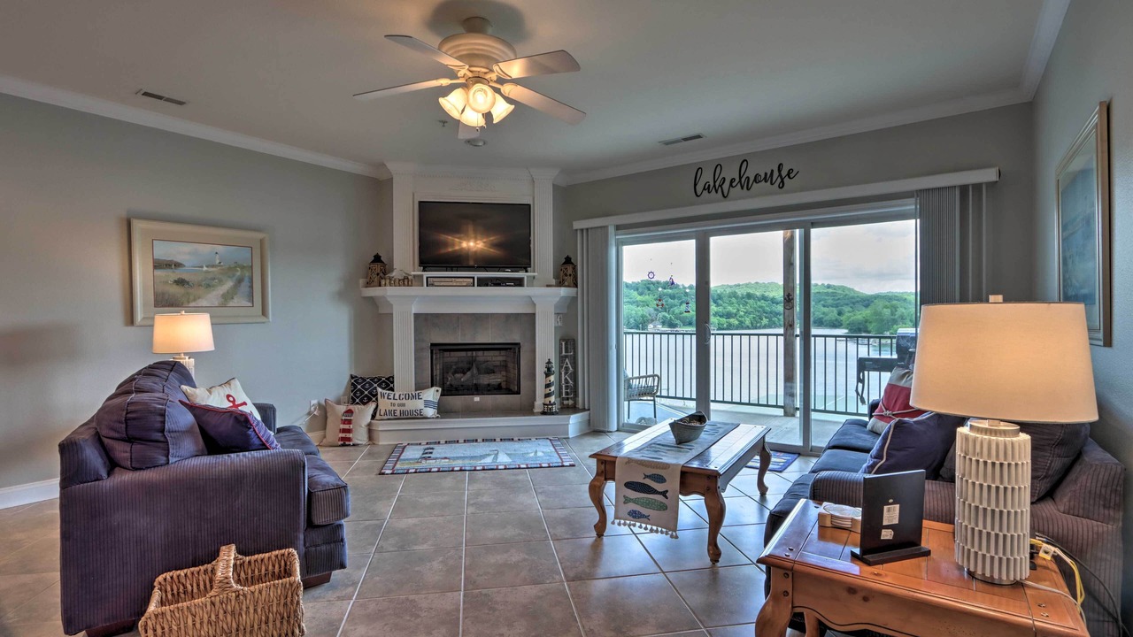 Photo of Livingroom in Camdenton