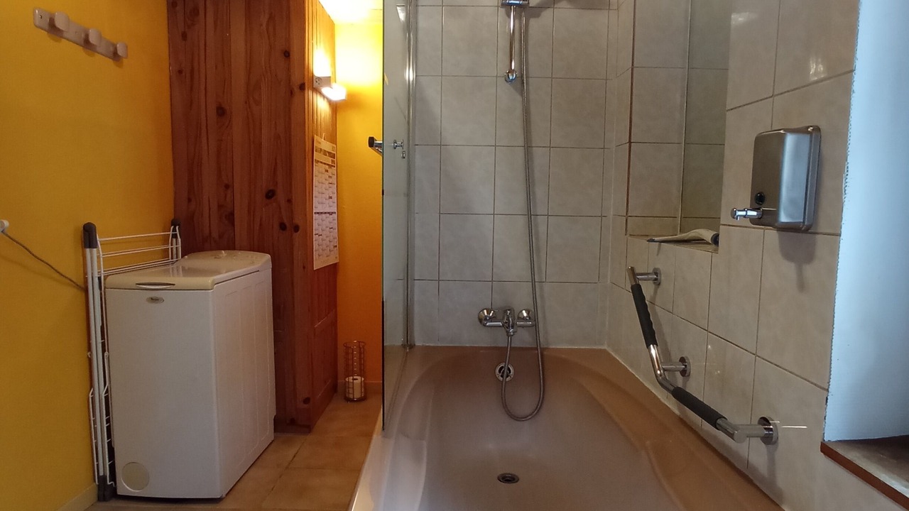 Photo of Bathroom in Noyers