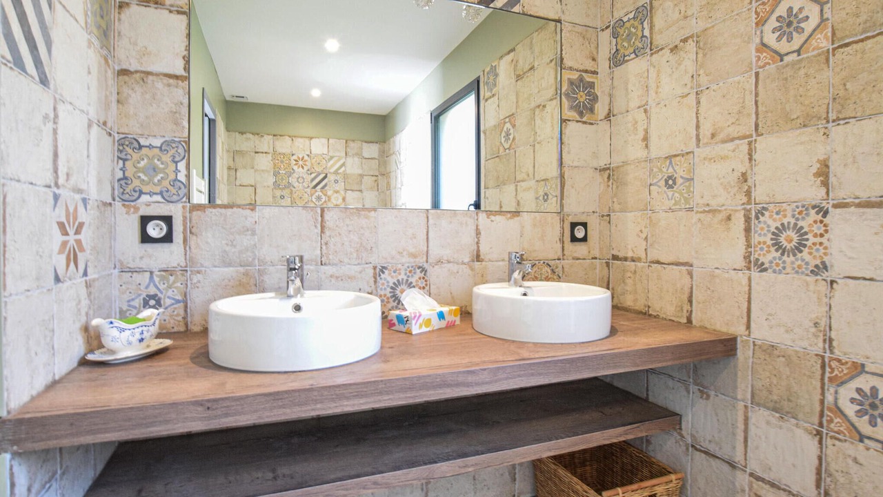 Photo of Bathroom in Hattenville