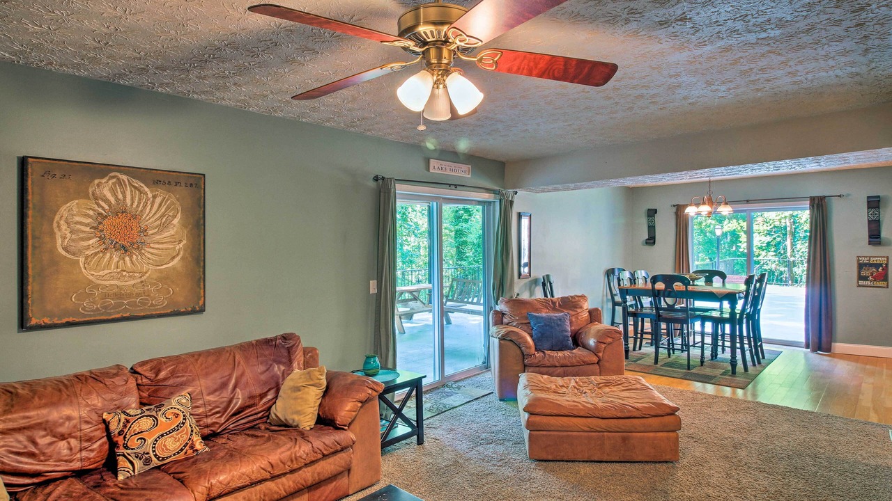Photo of Livingroom in Gainesville