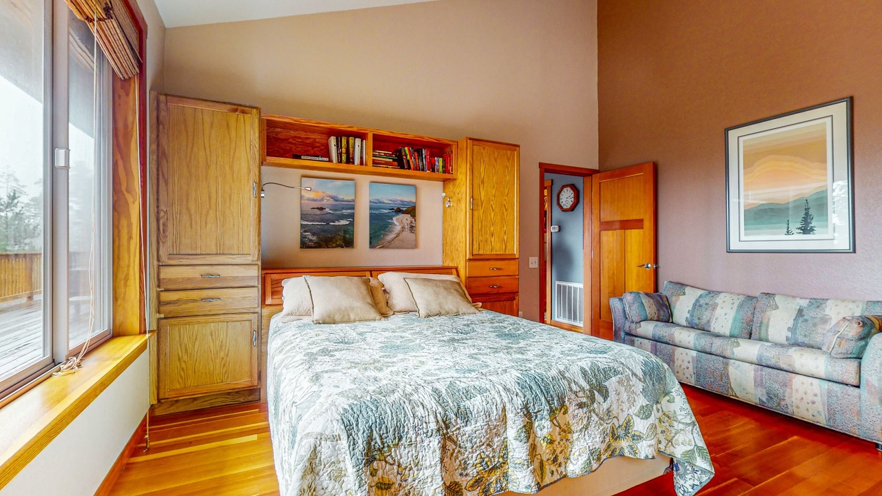 Photo of Bedroom in Timber Cove