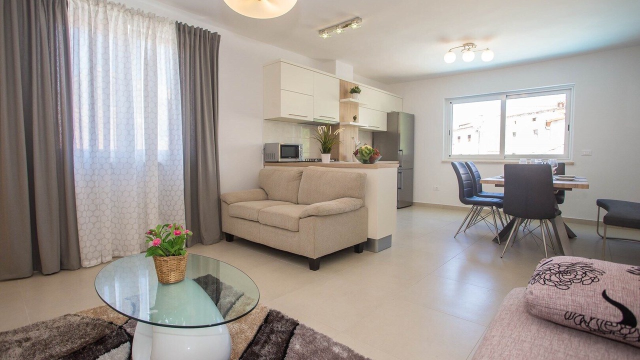 Photo of Livingroom in Mrgani