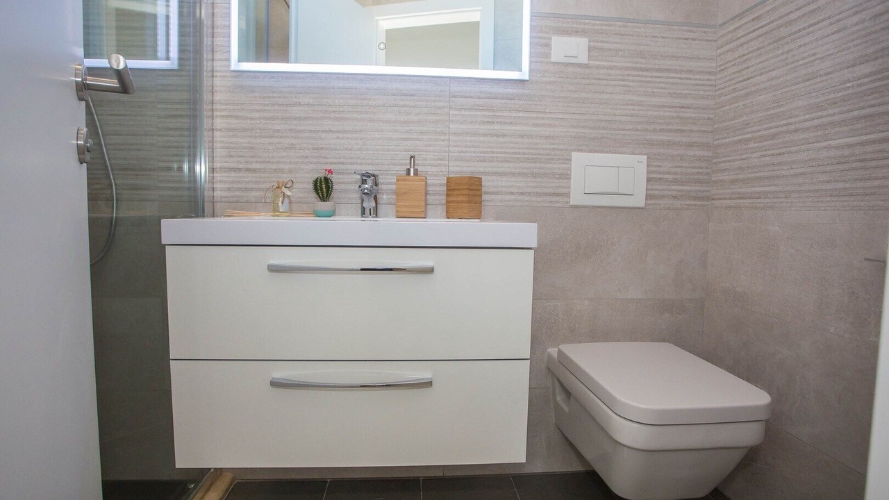 Photo of Bathroom in Mrgani