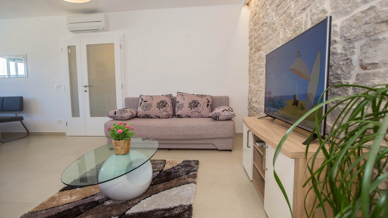 Photo of Livingroom in Mrgani