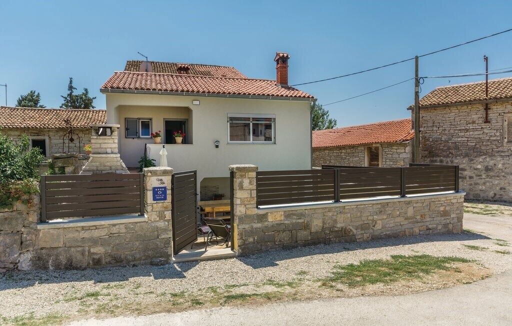 Photo of Outdoor in Mrgani