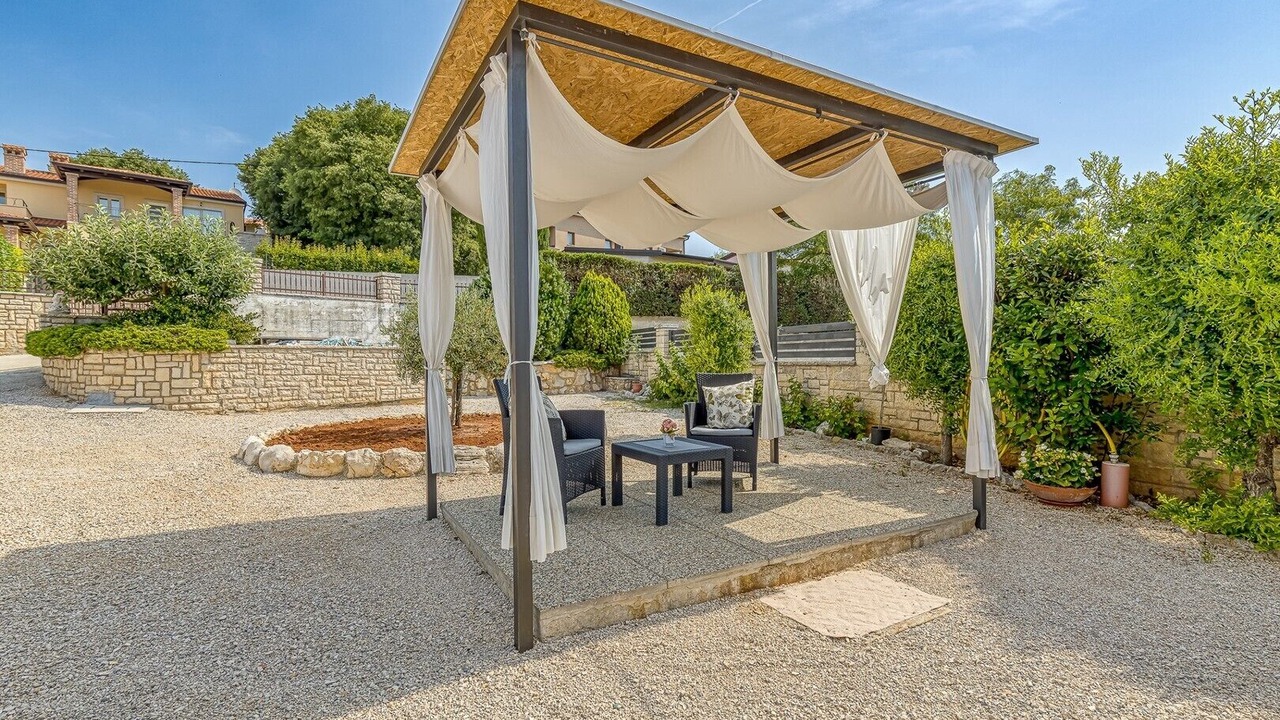 Photo of Patio Balcony in Musalez
