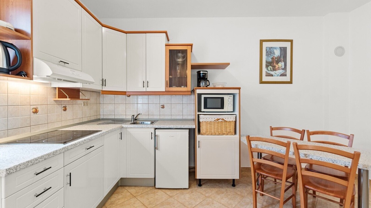 Photo of Kitchen in Tar