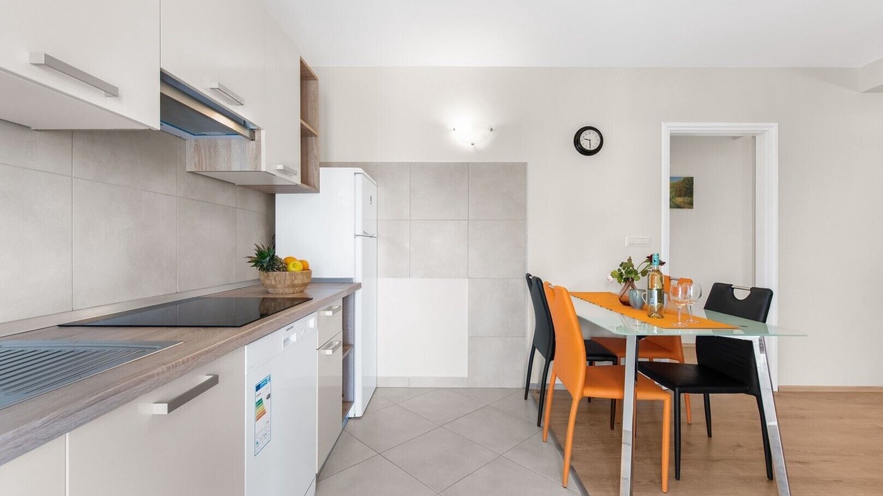 Photo of Kitchen in Mali Maj