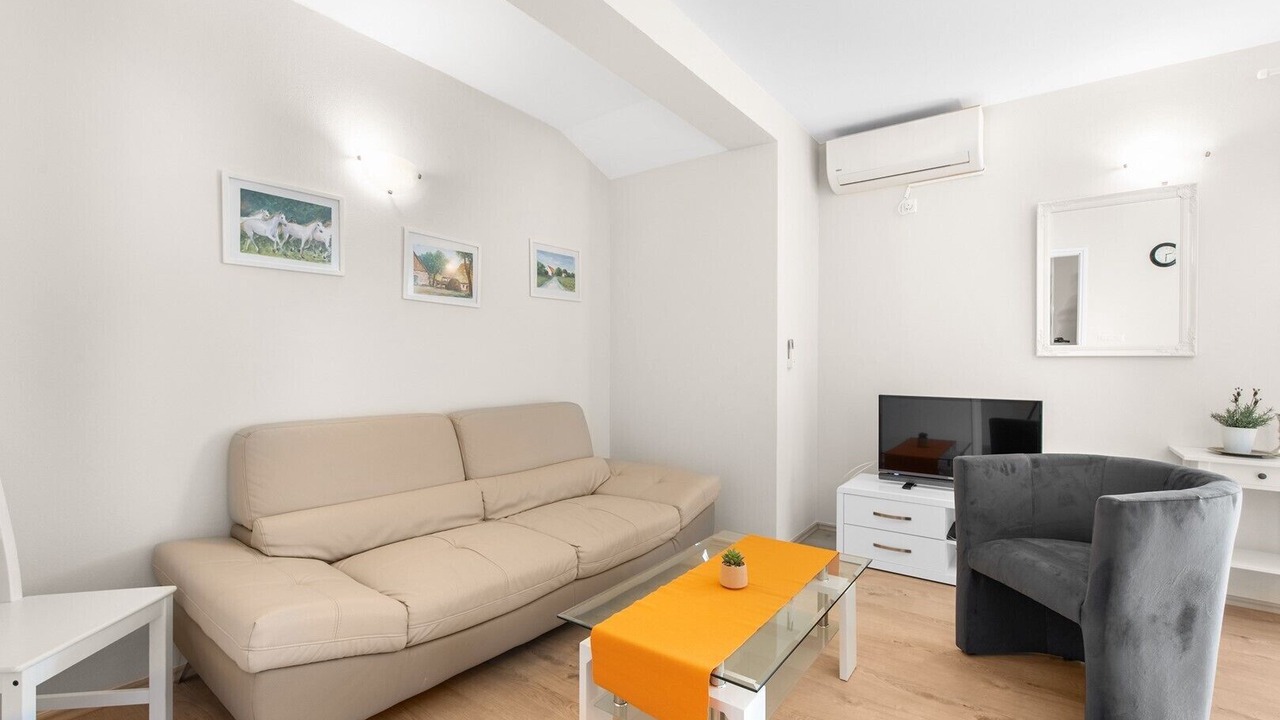 Photo of Livingroom in Mali Maj