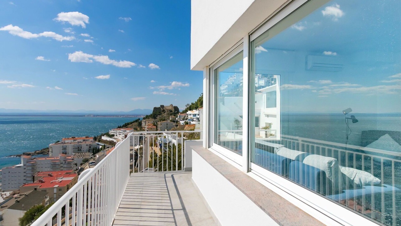 Photo of Patio Balcony in Almadraba-Canyelles