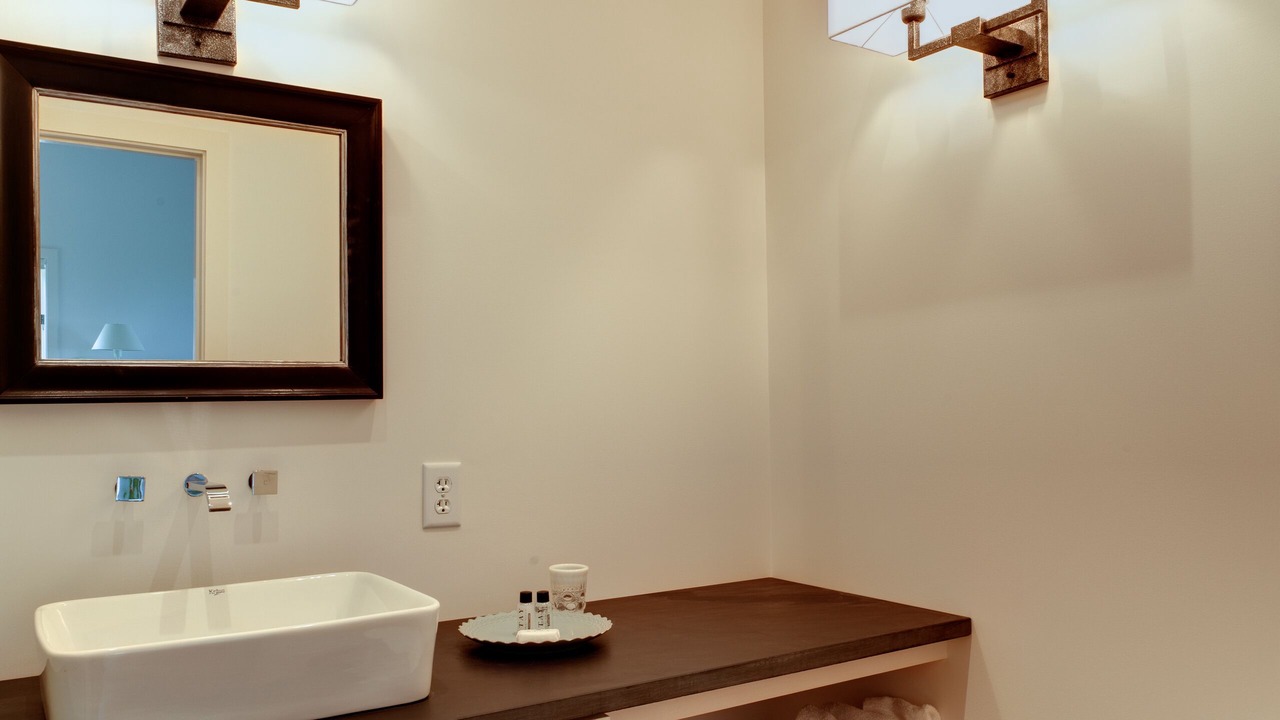 Photo of Bathroom in Cobham