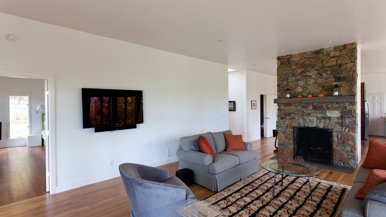 Photo of Livingroom in Cobham