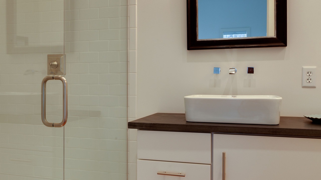 Photo of Bathroom in Cobham