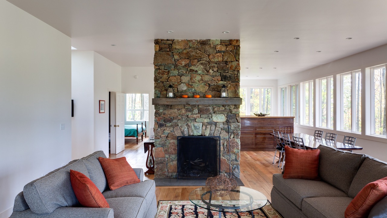 Photo of Livingroom in Cobham