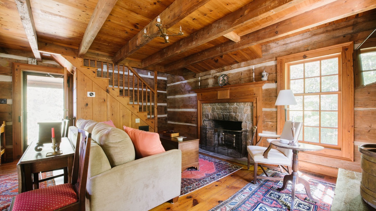 Photo of Livingroom in Earlysville