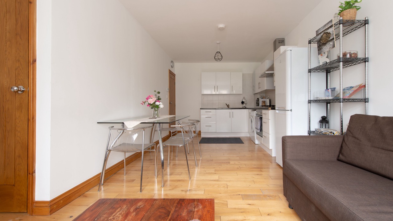 Photo of Livingroom in Wood Green