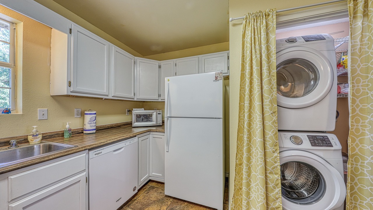 Photo of Kitchen in Buchanan Dam