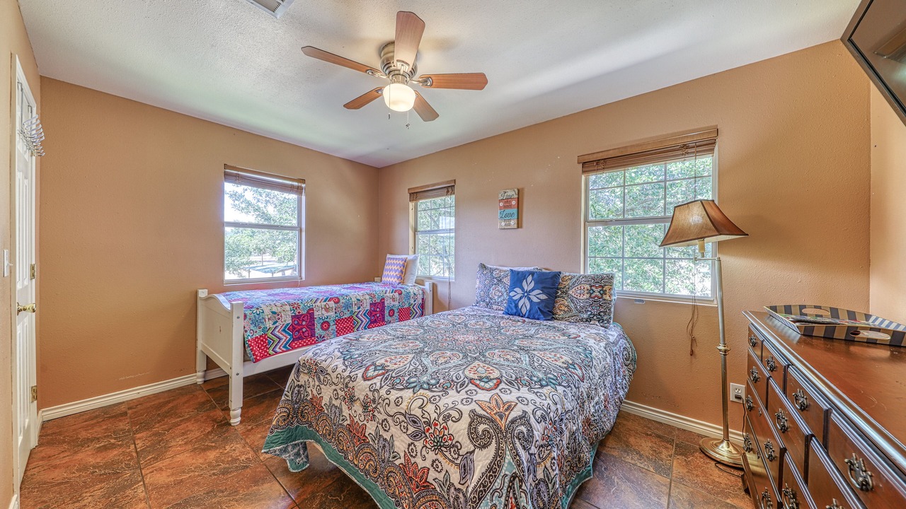 Photo of Bedroom in Buchanan Dam