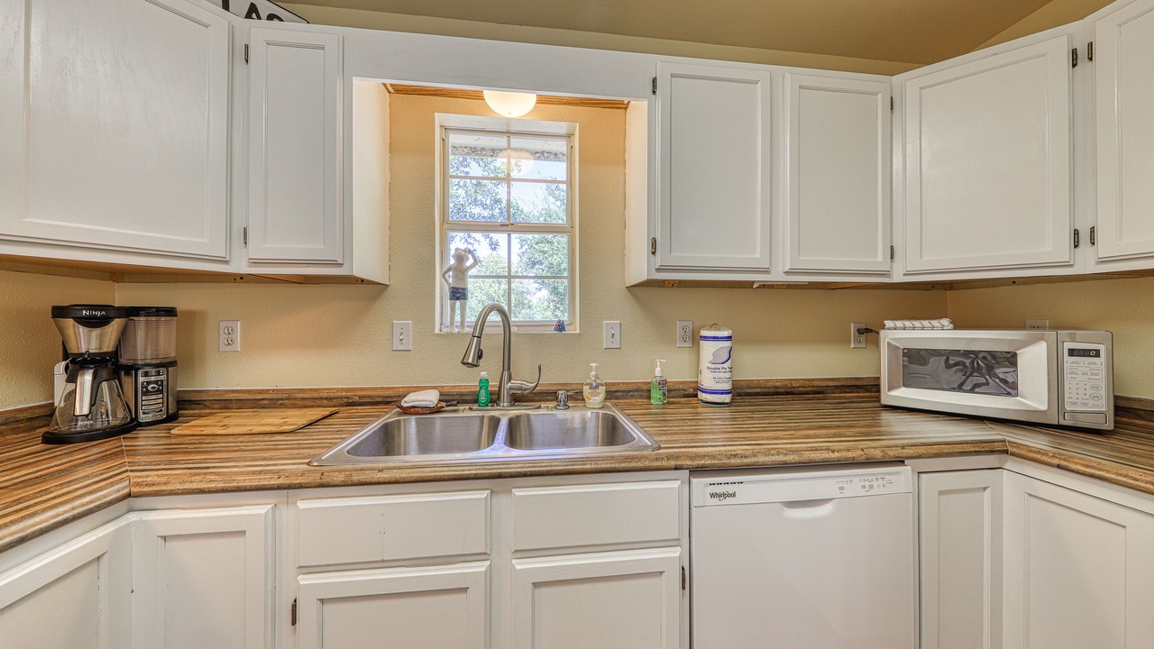 Photo of Kitchen in Buchanan Dam