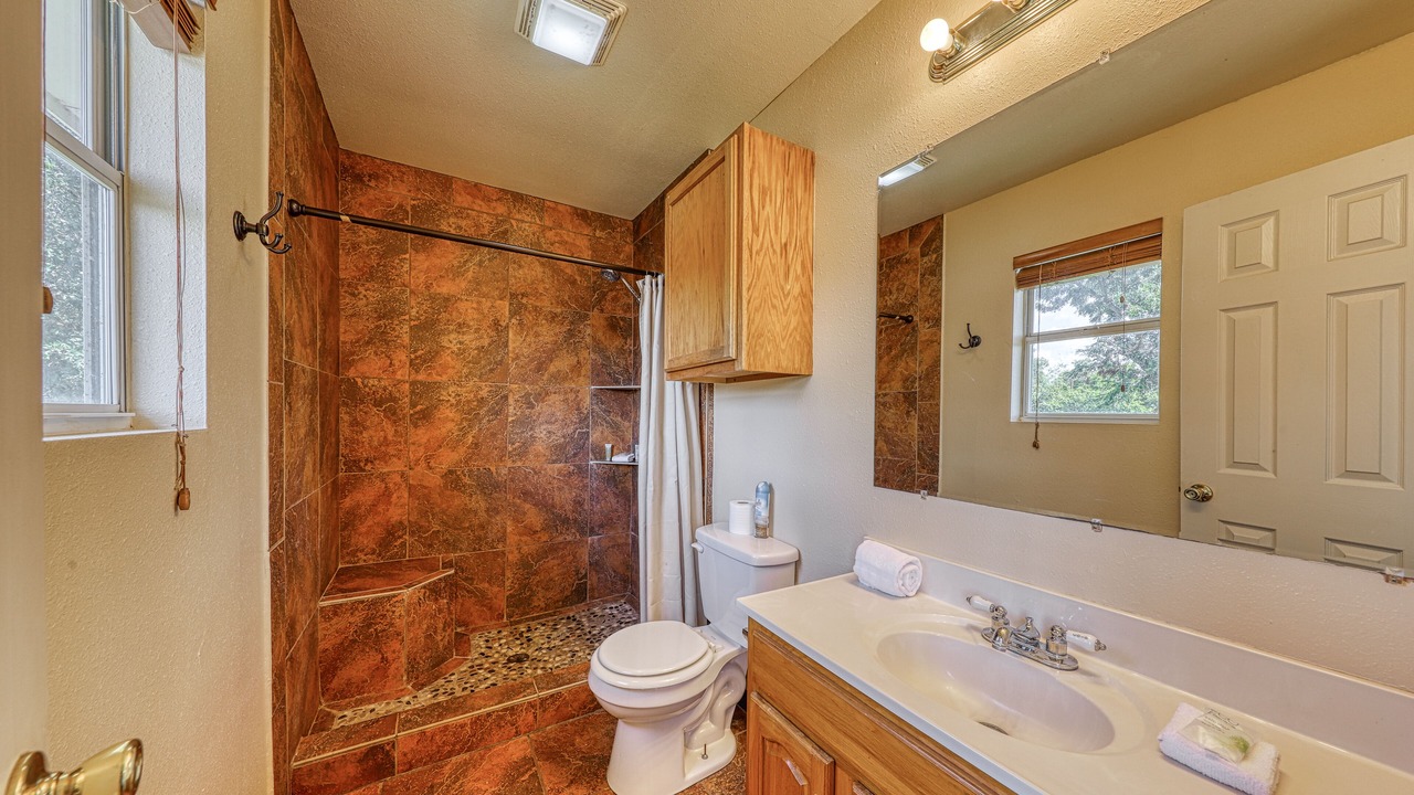 Photo of Bathroom in Buchanan Dam