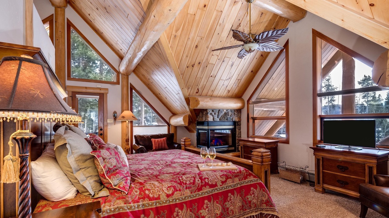 Photo of Livingroom in Boulder Ridge