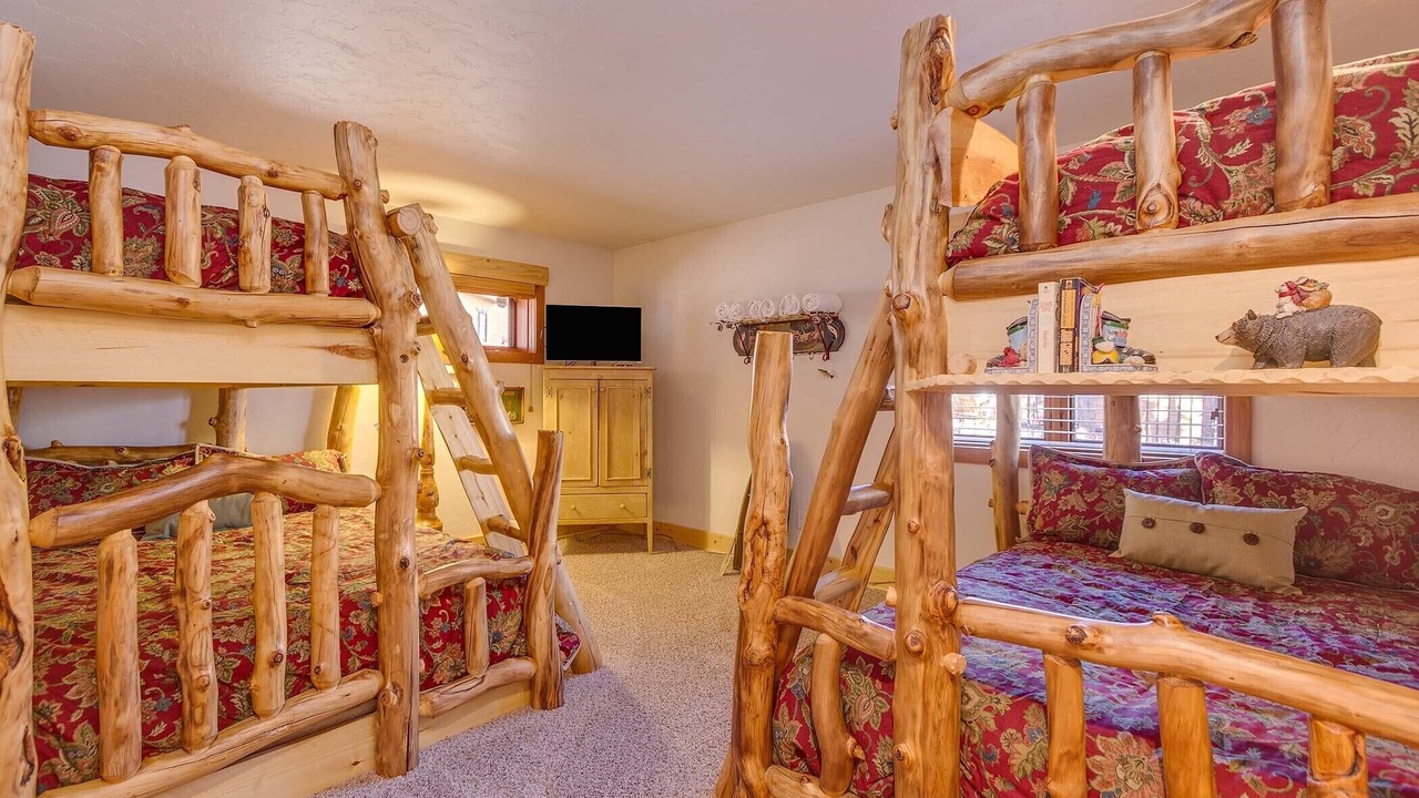 Photo of Bedroom in Boulder Ridge