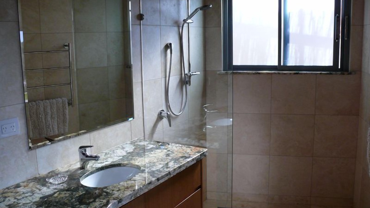 Photo of Bathroom in Scotts Head