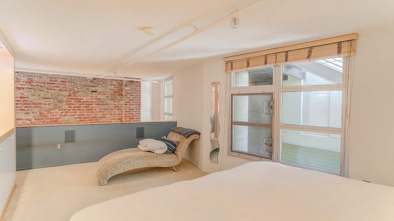 Photo of Bedroom in Rincon Hill