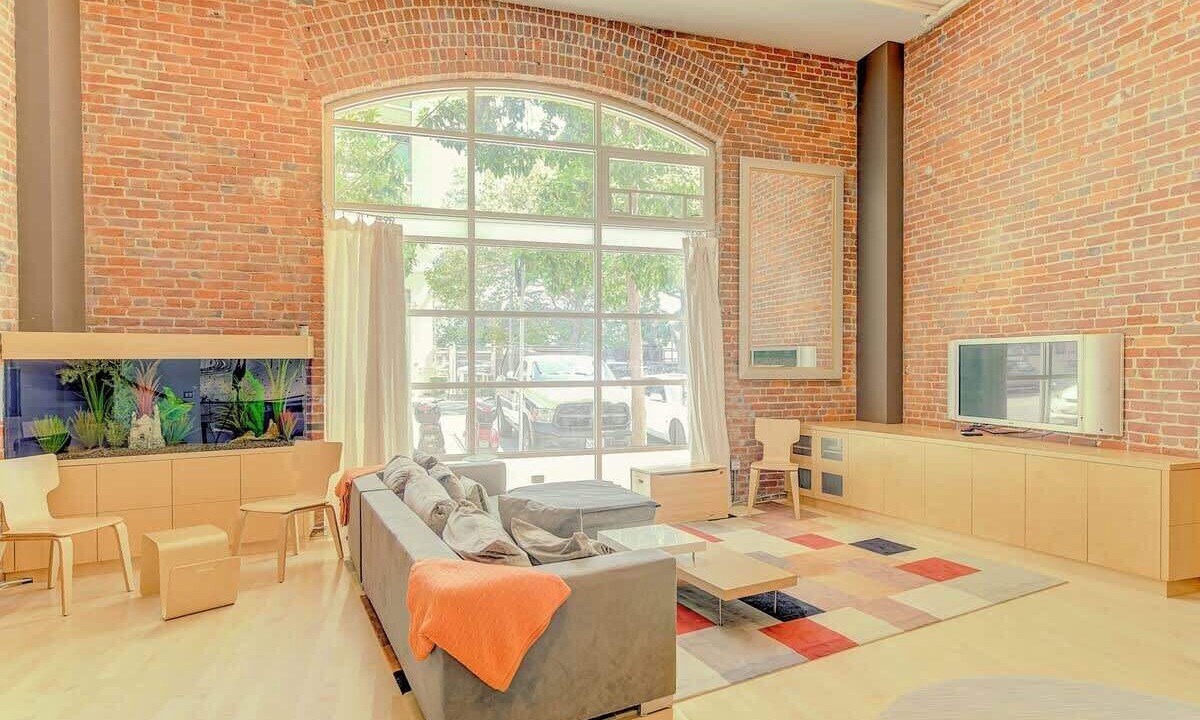 Photo of Livingroom in Rincon Hill