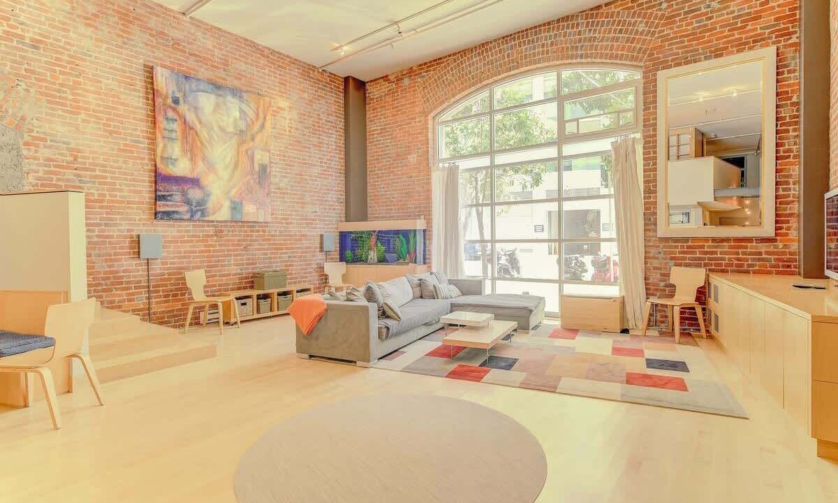 Photo of Livingroom in Rincon Hill