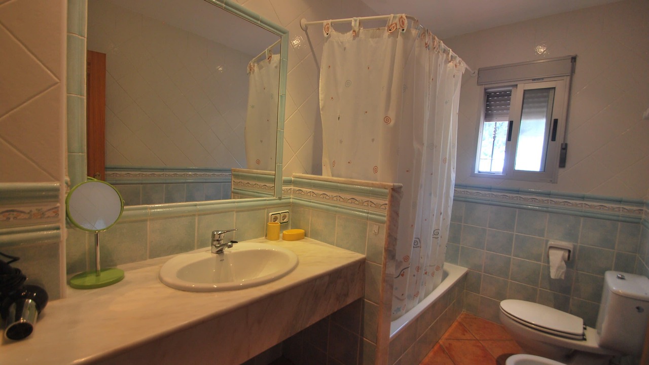 Photo of Bathroom in Barig