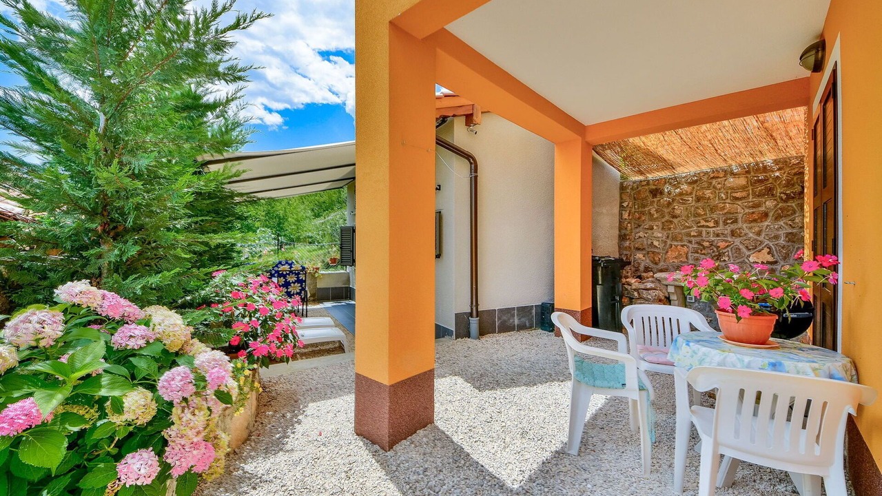 Photo of Outdoor in Opric