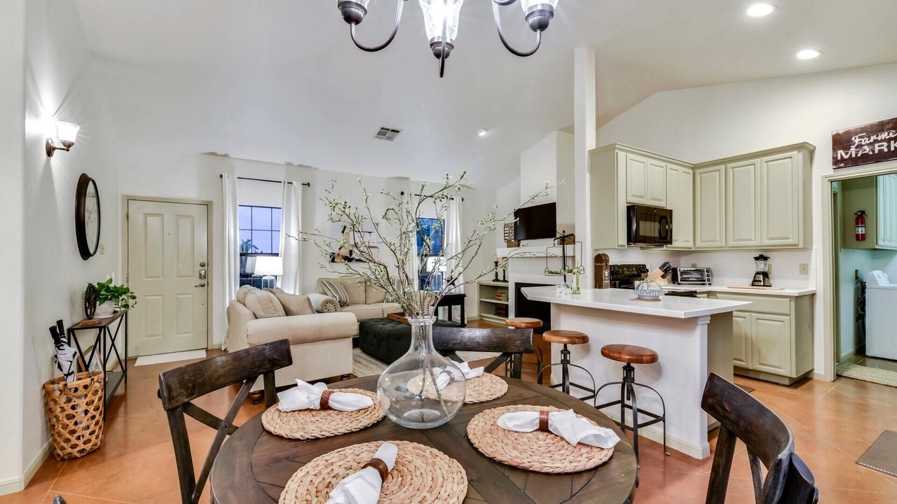 Photo of Livingroom in Dripping Springs